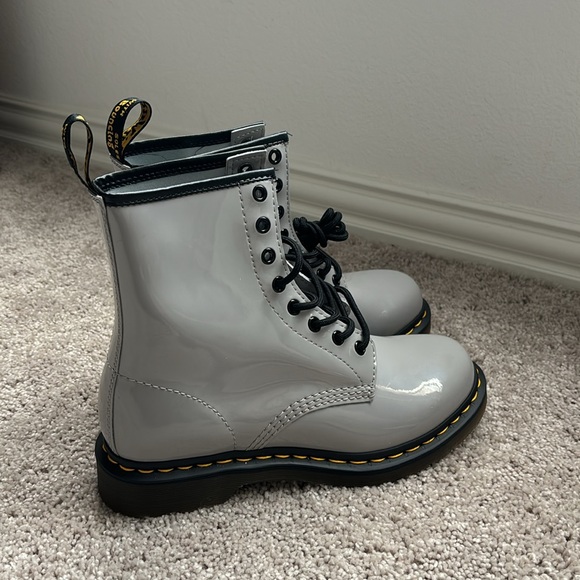 Dr. Martens 1460 Patent Lamper Leather 8-Eye Boots Size 9 - Picture 6 of 9